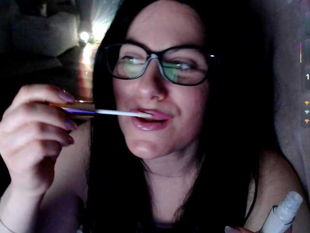 Bellastarrr84's BongaCams show and profile