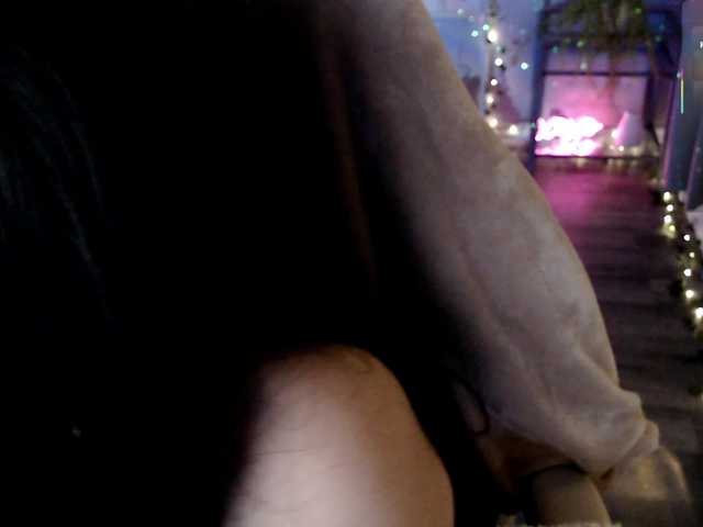 Bellastarrr84's BongaCams show and profile