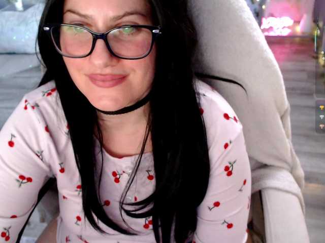 Bellastarrr84's BongaCams show and profile