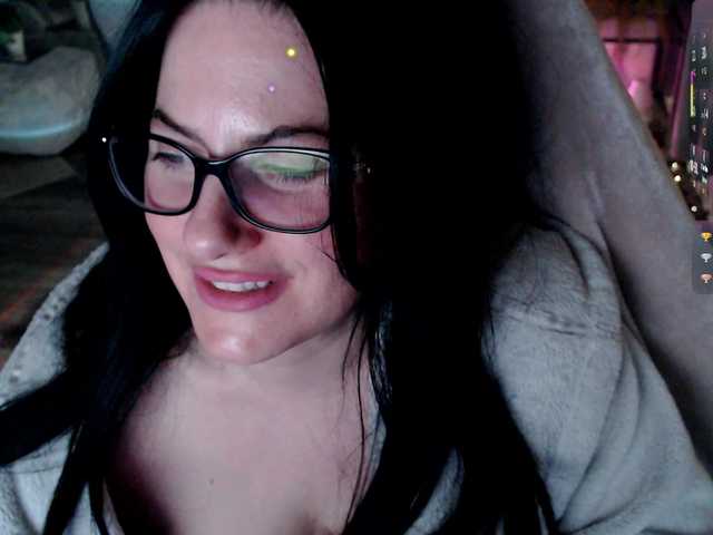 Bellastarrr84's BongaCams show and profile