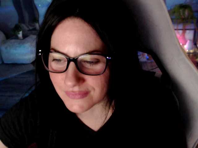 Bellastarrr84's BongaCams show and profile
