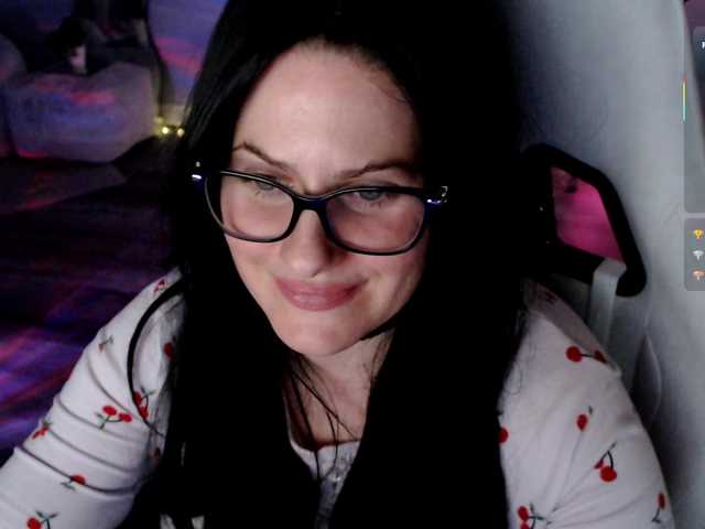 Bellastarrr84's BongaCams show and profile