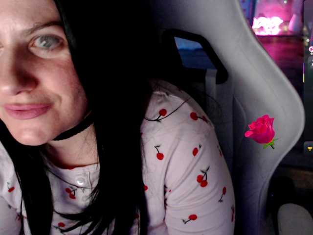 Bellastarrr84's BongaCams show and profile