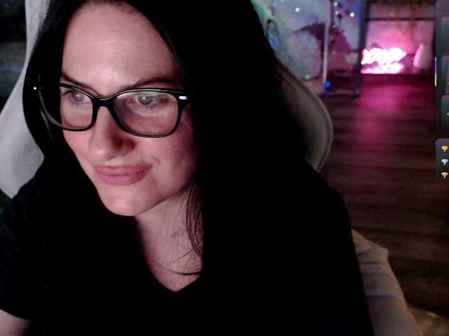Bellastarrr84's BongaCams show and profile