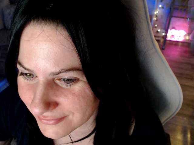 Bellastarrr84's BongaCams show and profile