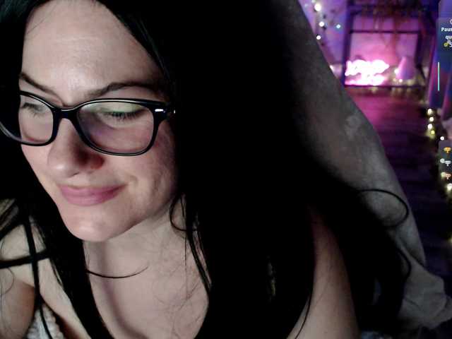 Bellastarrr84's BongaCams show and profile