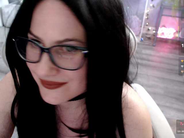 Bellastarrr84's BongaCams show and profile