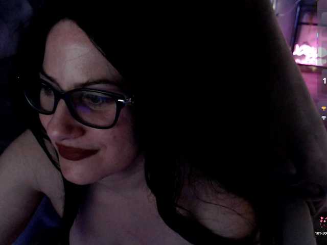 Bellastarrr84's BongaCams show and profile