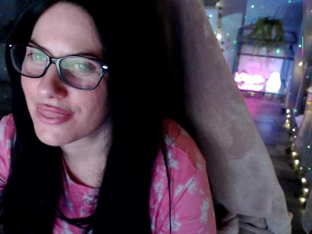 Bellastarrr84's BongaCams show and profile