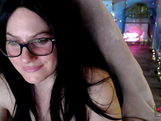 Bellastarrr84's BongaCams show and profile