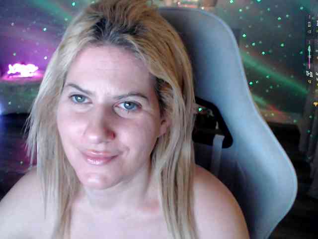 Bellastarrr84 webcam