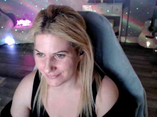 Bellastarrr84 webcam