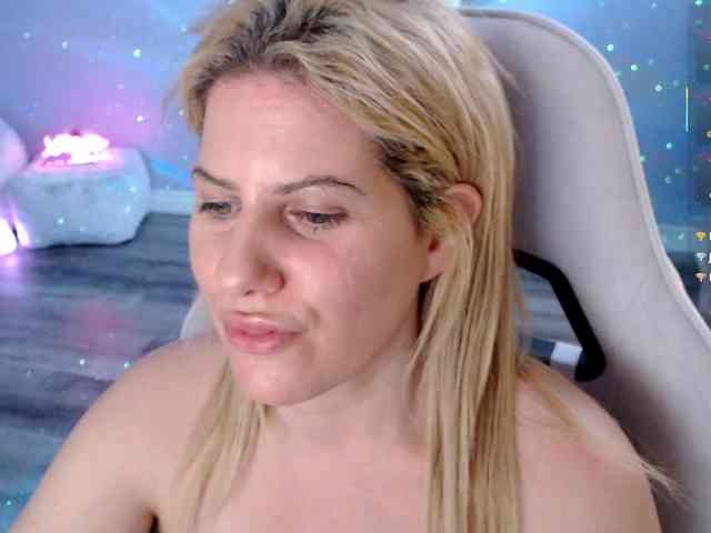 Bellastarrr84 webcam