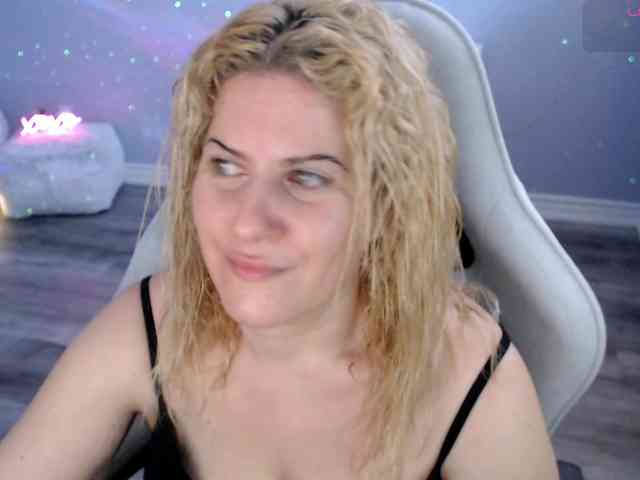 Bellastarrr84 webcam