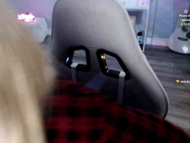 Bellastarrr84 webcam