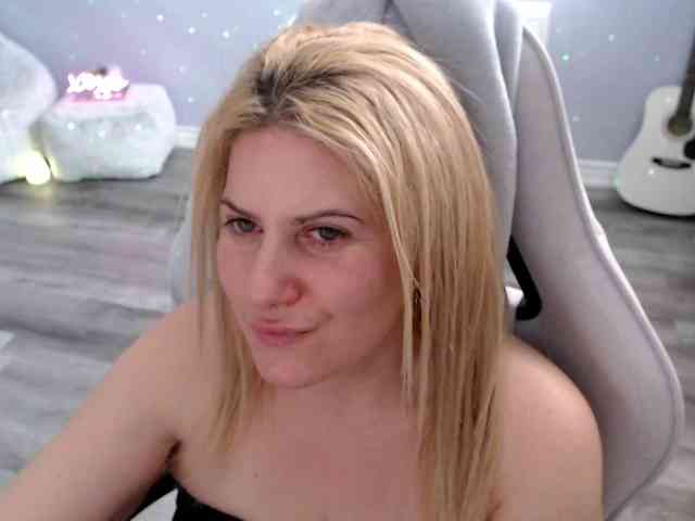 Bellastarrr84 webcam