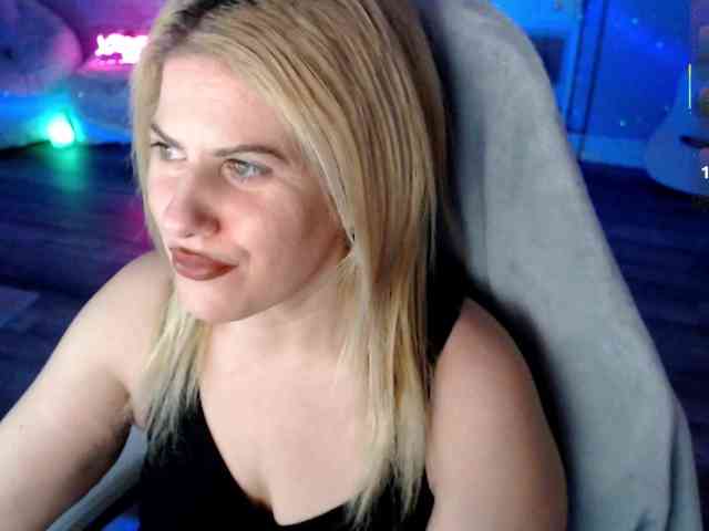 Bellastarrr84 Live Webcam on BongaCams