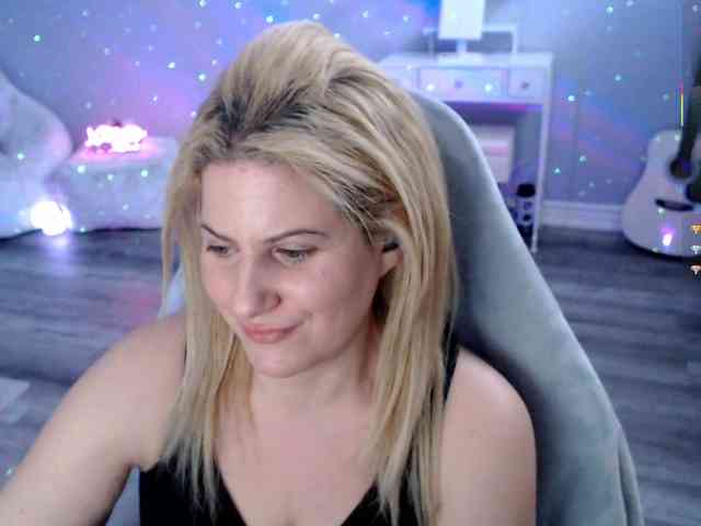 Bellastarrr84 webcam