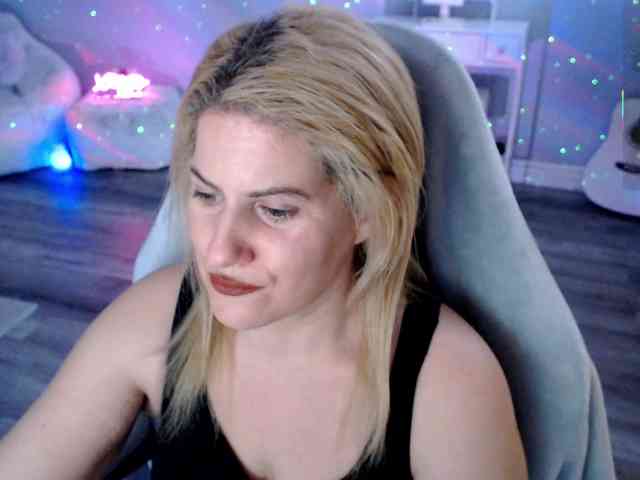 Bellastarrr84 webcam