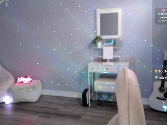 Bellastarrr84 webcam