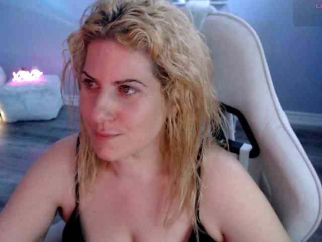 Bellastarrr84 webcam