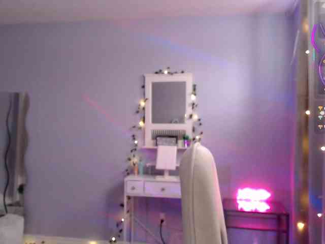 Bellastarrr84 webcam