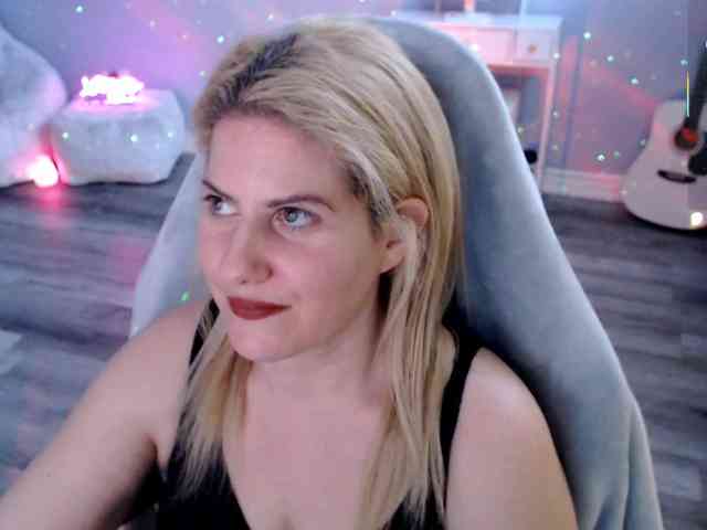 Bellastarrr84 webcam