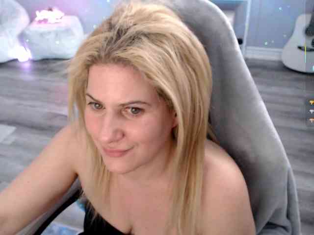 Bellastarrr84 webcam