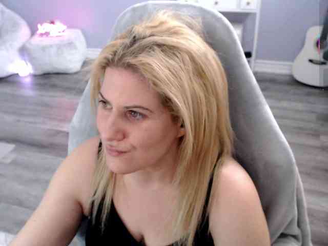 Bellastarrr84 webcam