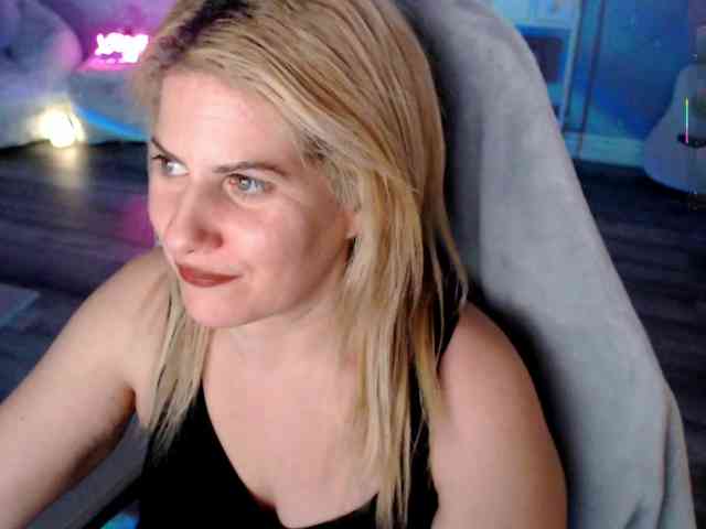 Bellastarrr84 webcam