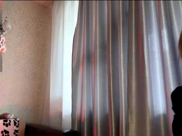 RaisaBrentz live cam profile