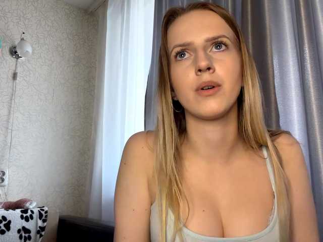 RaisaBrentz's BongaCams show and profile