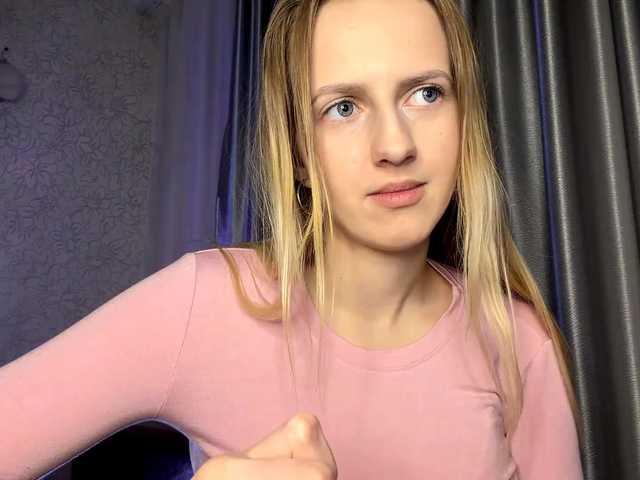 RaisaBrentz's BongaCams show and profile