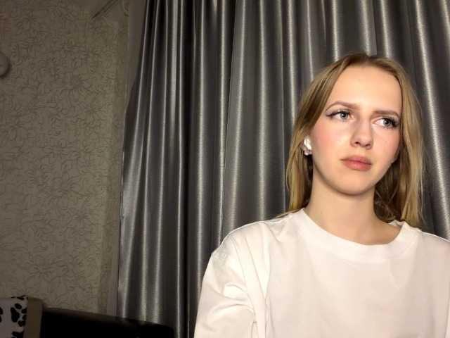 RaisaBrentz live cam