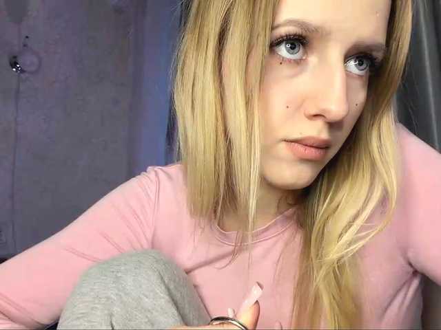 RaisaBrentz webcam stream