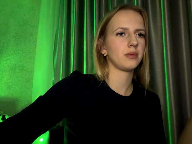 RaisaBrentz's BongaCams show and profile