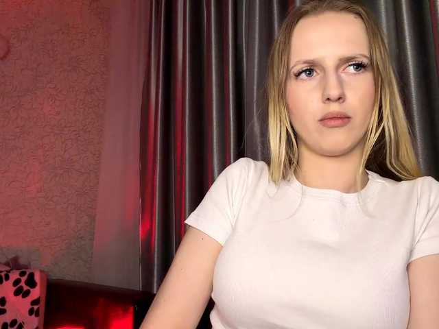 RaisaBrentz's BongaCams show and profile