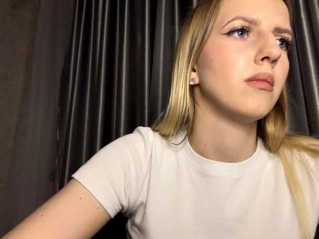 RaisaBrentz's BongaCams show and profile