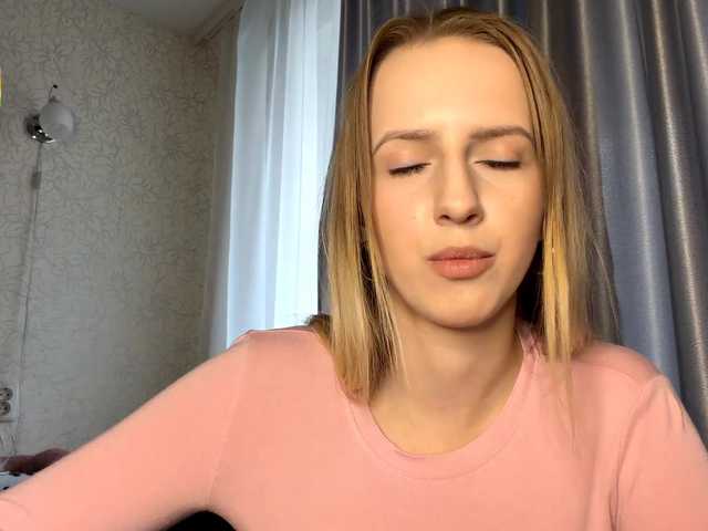 RaisaBrentz's BongaCams show and profile