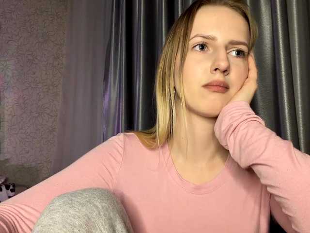 RaisaBrentz's BongaCams show and profile