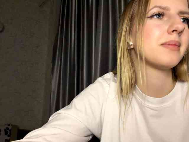 RaisaBrentz webcam