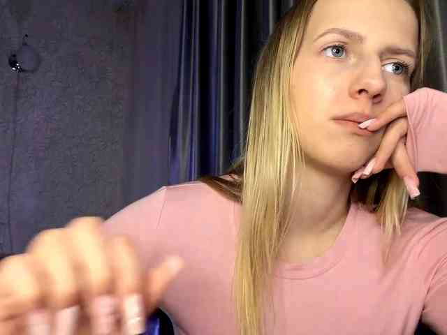 RaisaBrentz Live Webcam on BongaCams