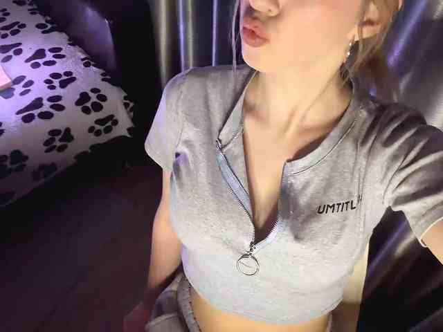 RaisaBrentz Live Webcam on BongaCams