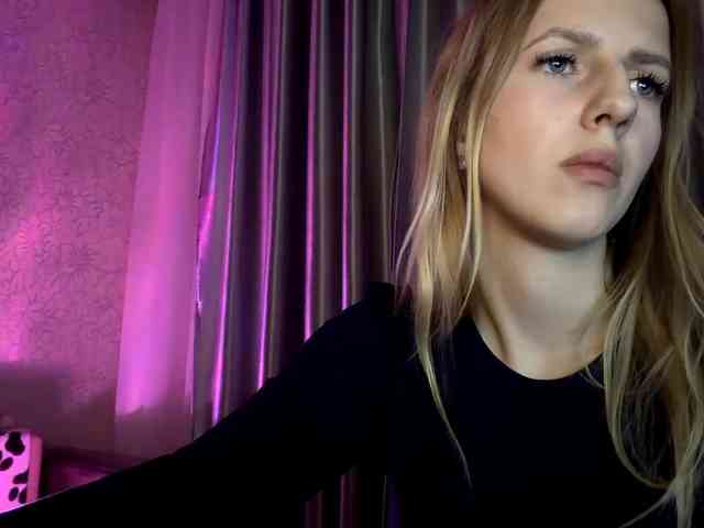 RaisaBrentz webcam