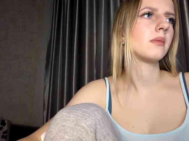 RaisaBrentz webcam