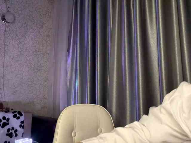 RaisaBrentz Live Webcam on BongaCams