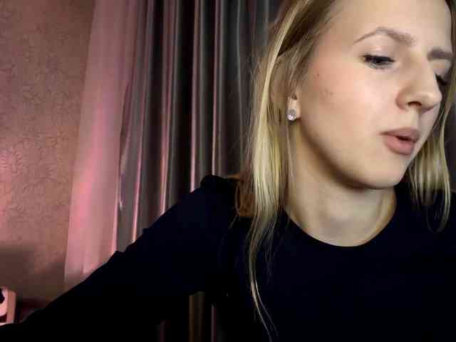 RaisaBrentz webcam