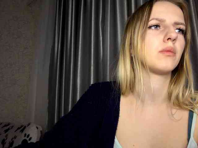 RaisaBrentz webcam