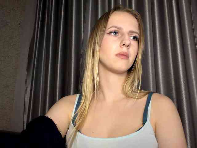 RaisaBrentz Live Webcam on BongaCams