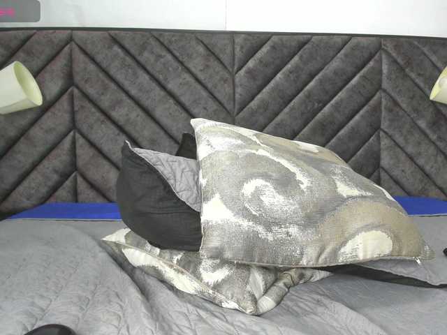 charlottesweet's BongaCams show and profile